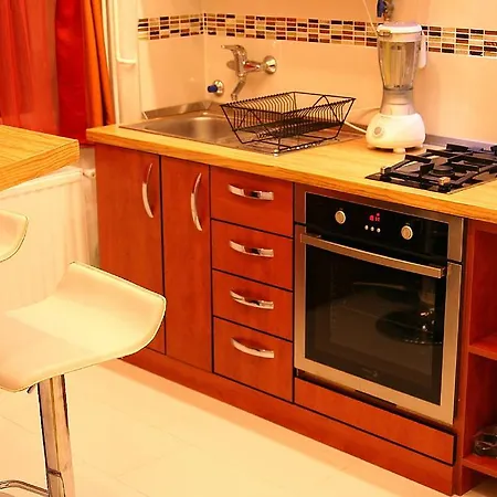 Lejlighed Center Apartments-tomy *