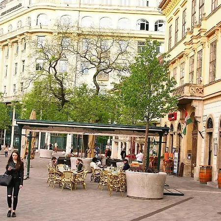Center Apartments-tomy Lejlighed