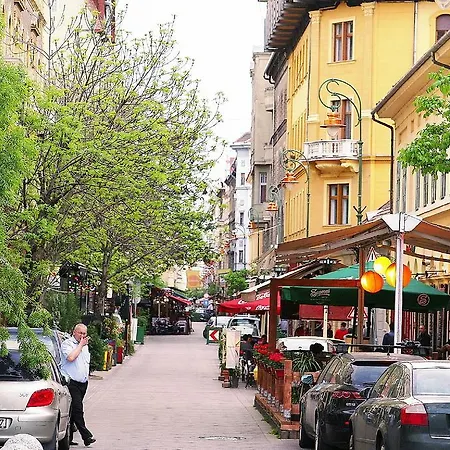 Lejlighed Center Apartments-tomy *