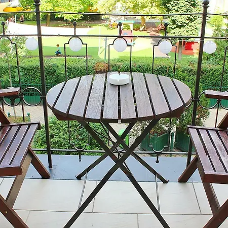 Lejlighed Center Apartments-tomy